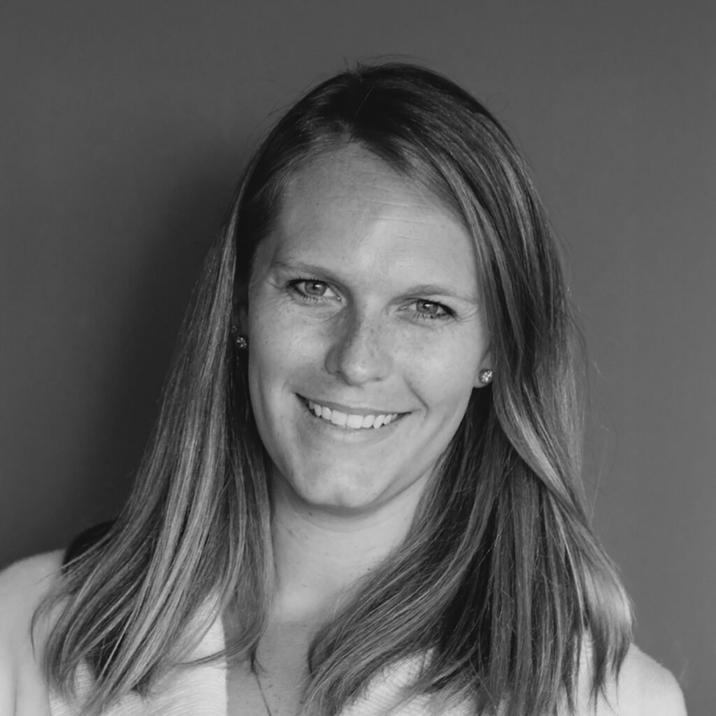 Elle Hempen profile